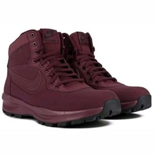 MENS NIKE MANOADOME BOOTS NWT MENS NIKE MANOADOME BOOTS NWT